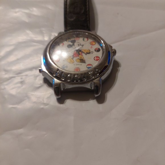 Mickey Mouse watch - needs new band - Picture 5 of 7